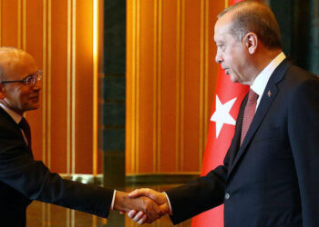 AKP neden IMF’yi değil “Londra tefecilerini” seçti?