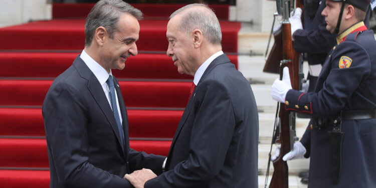 Erdoğan ve Miçotakis göçmen pazarlığı mı yaptı?