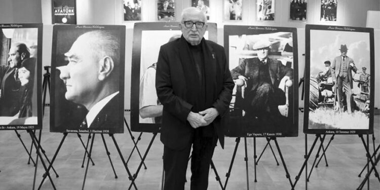 “Atatürk’ün leblebilerini aşıran çocuk” Ata’sına kavuştu