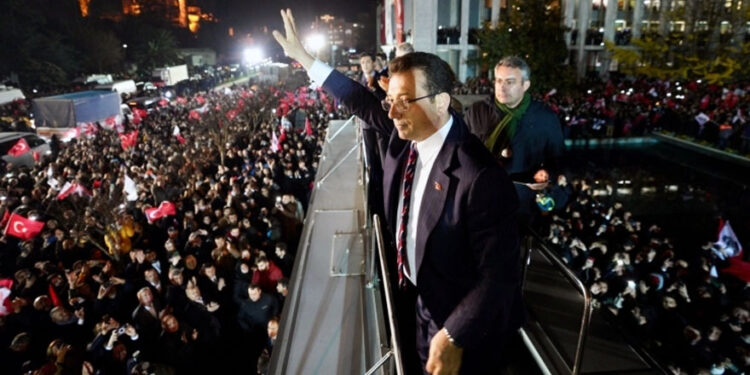 İmamoğlu kararı: Milli iradeye Saray darbesi