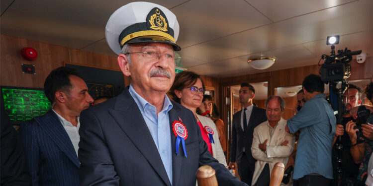 Kılıçdaroğlu, gemiyi karaya oturttu!