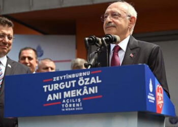 Turgut Özal, tarikatçılığın, neoliberalizmin, yolsuzluğun, hukuksuzluğun ağababasıdır!