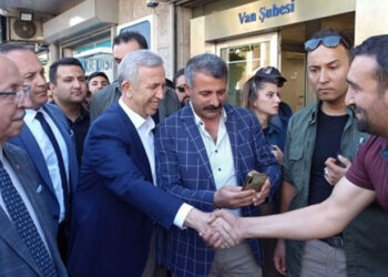 Van çıkarması: Kürtler Mansur Yavaş’a oy veriyor