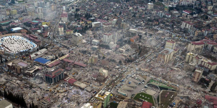 Depremde “vahşi liberal kapitalizm” değil, ilkel AKP kabileciliği öldürür