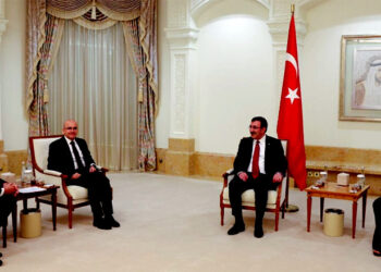 Mehmet Şimşek, parayı Araplardan bulacak