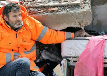 “Devlet Baba” öldü, sadece babalar yaşıyor