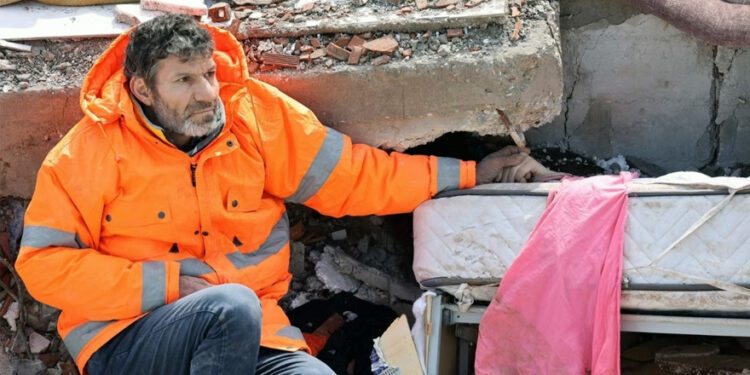 “Devlet Baba” öldü, sadece babalar yaşıyor