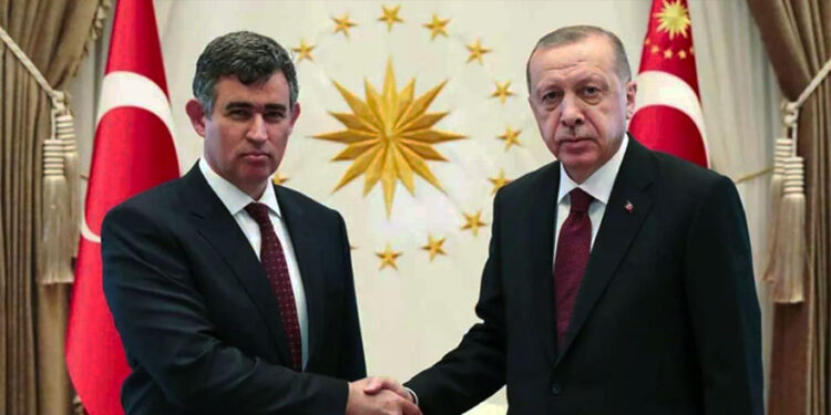 Yıllarca ulusalcı geçinen Metin Feyzioğlu’nun, Tayyip Erdoğan’ın elçisi olduğu tescillendi