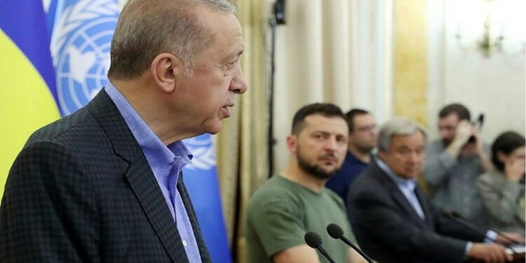 Ukrayna zirvesi: Erdoğan’ın derdi “barış” değil, kendini kurtarmak