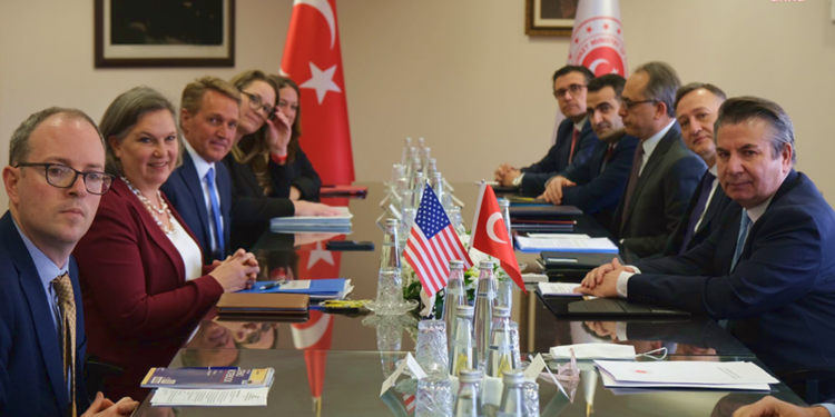 Muhalefetin 6’lı masasına karşı AKP-ABD masası