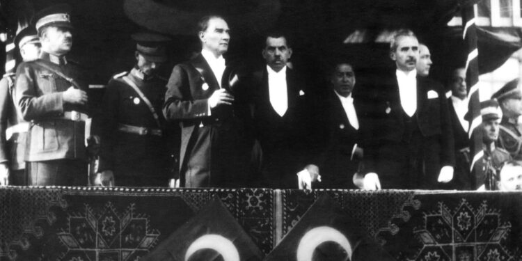 Yaşasın Cumhuriyet! Yaşasın Laiklik!