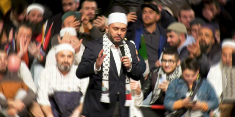 Halil Konakçı’dan “Müslüman” görünümlü Türk düşmanlığı