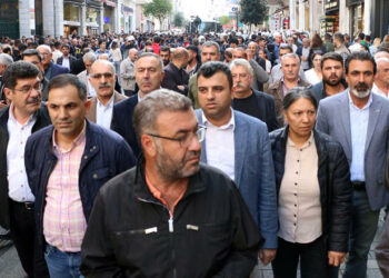 Kadına, öğretmene, doktora yürüyüş yasak; “Apo’ya özgürlük” yürüyüşü serbest