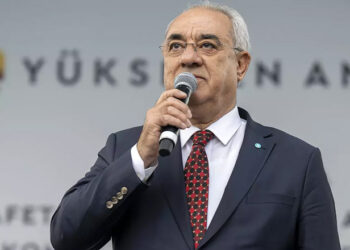 Son mücahit Aksakallı Önder Gazi, “küffar”a karşı!