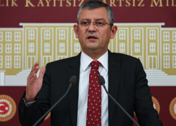 Özgür Özel’den seçim vaadi: “CHP’yi daha Kürtçü yapacağım!”