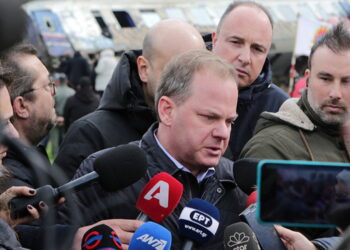Âdi, şerefsiz, namussuz Karamanlis