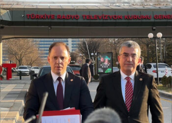 CHP TRT’yi bıraksın, halkı izlesin