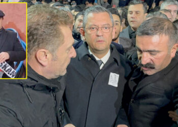 Özgür Özel, şehit cenazelerinde Tayyip’leştiği için protesto ediliyor!