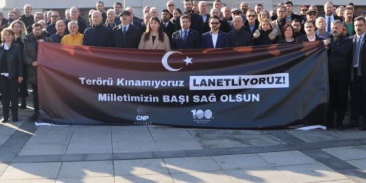 Terörü değil PKK’yı lanetlemeliyiz