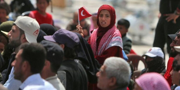 Evrenselciler şaşırtmıyor: Sığınmacılar hem laikliğin teminatı, hem de AKP muhalifi