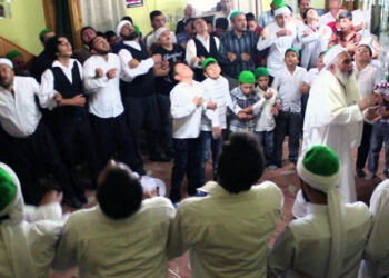 Sosyalistler neden “tarikatlar kapatılsın” diyemiyor?