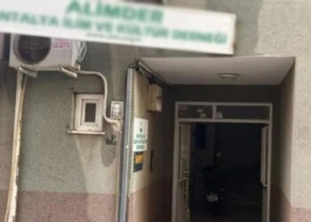 Öğrenci yurtlarını boşaltan AKP, tarikat yurtlarını neden boşaltmıyor?